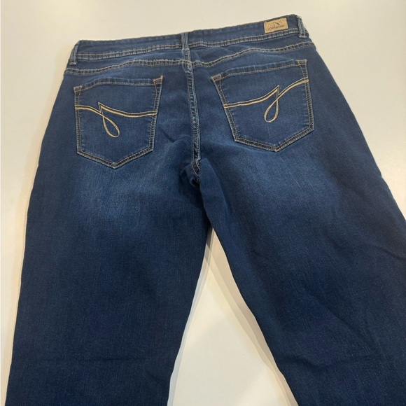 Jordache Women's dark blue curvy Skinny Jeans - Picture 5 of 8